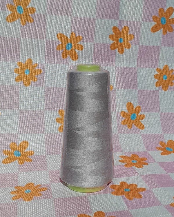 Producto - Hilo poliester Gris