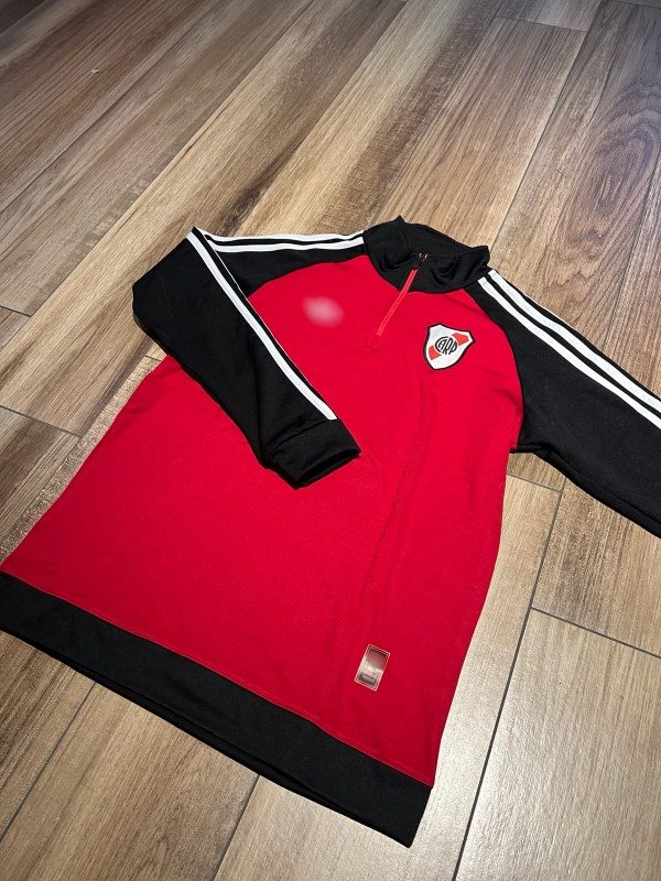 Producto - Buzo River Plate Medio Cierre 2026 Rojo