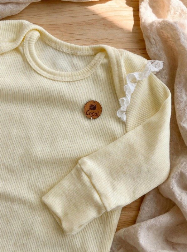 Producto - Body tipo morley con puntilla amarillo bebé - 0
