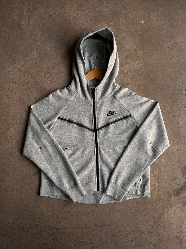 Producto - CAMPERA NIKE TECH FLEECE GRIS WOMENS GRIS (M)