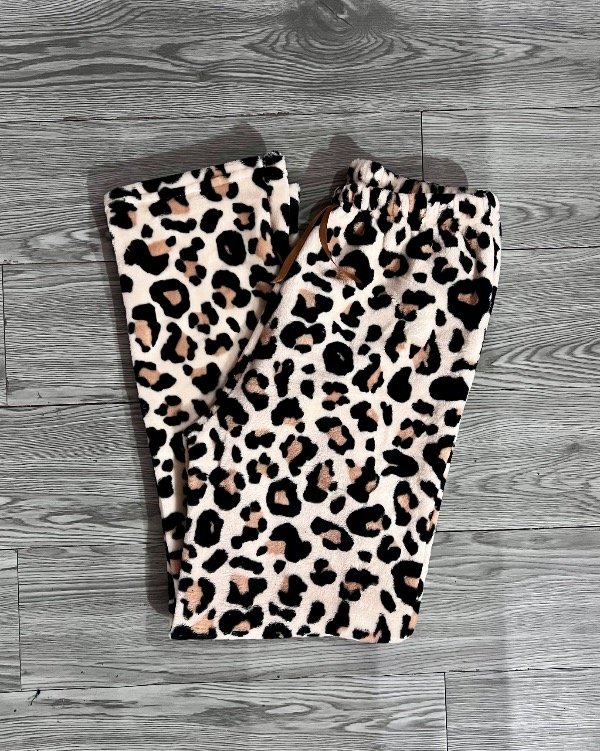 Producto - Pantalón plush leopardo