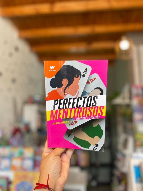 Producto - Perfectos mentirosos - Alex Mírez