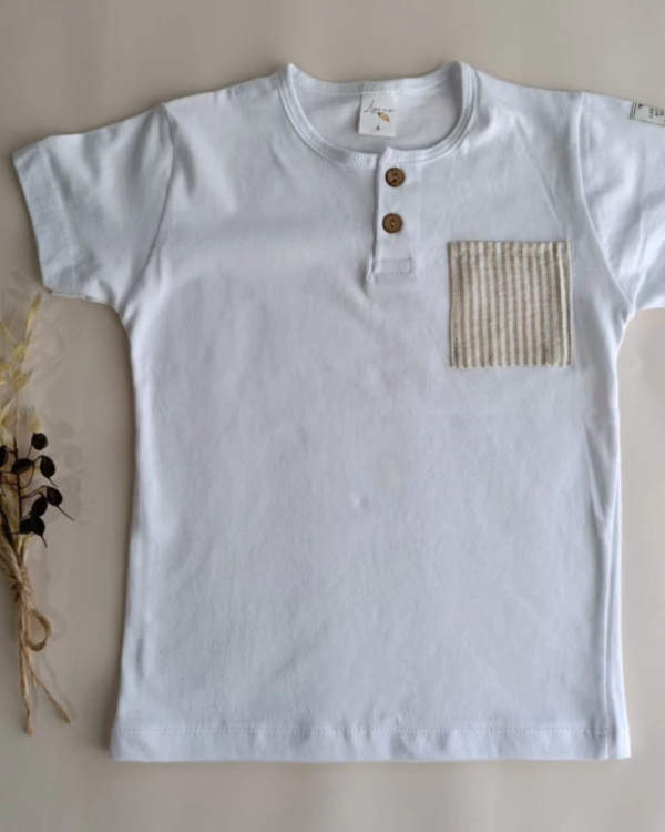 Producto - REMERA CON BOTON Y BOLSILLO RAYADO - 4