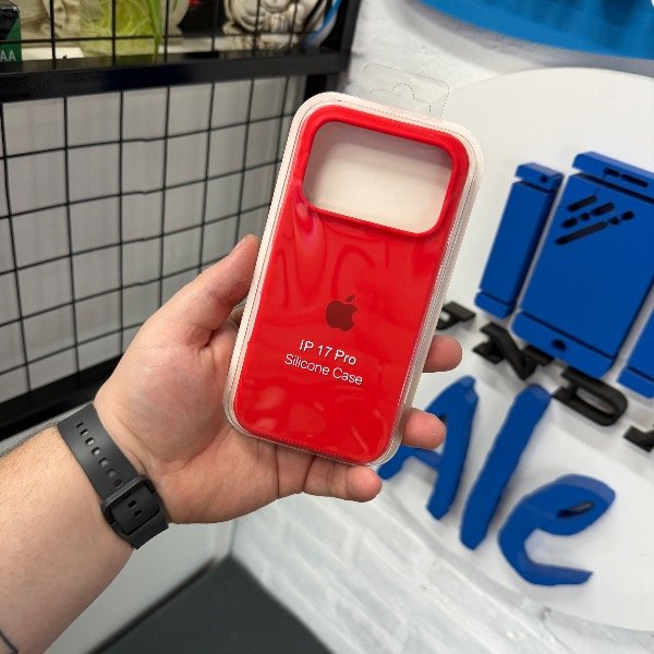 Producto - Silicone Case Roja - iPhone 17 Pro