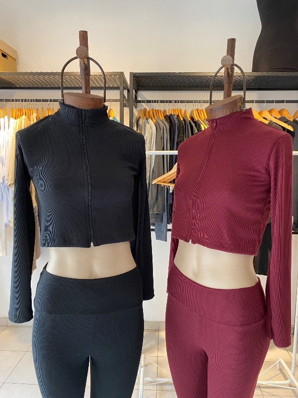 Producto - CAMPERA MORLEY AL CUERPO