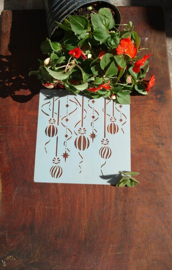 Producto - STENCIL COD 306 15X15 CM