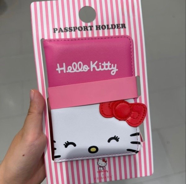 Producto - PRE VENTA - Funda pasaporte Hello Kitty