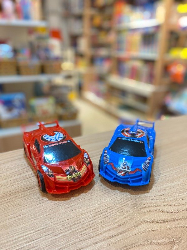 Producto - Auto a cuerda superhéroe