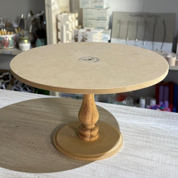 Producto - Torneta de madera con pie