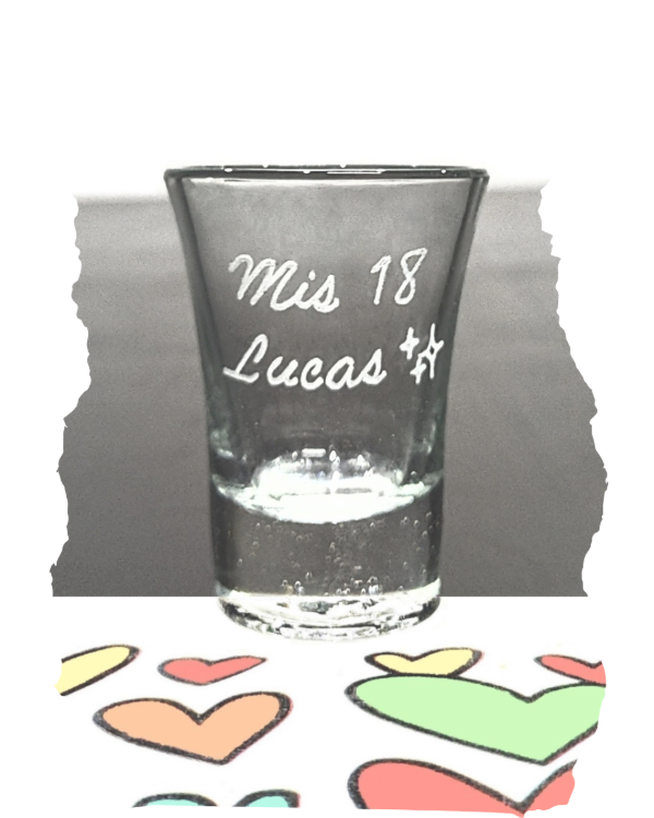 Producto - Vasos shots souvenirs 18 años X50