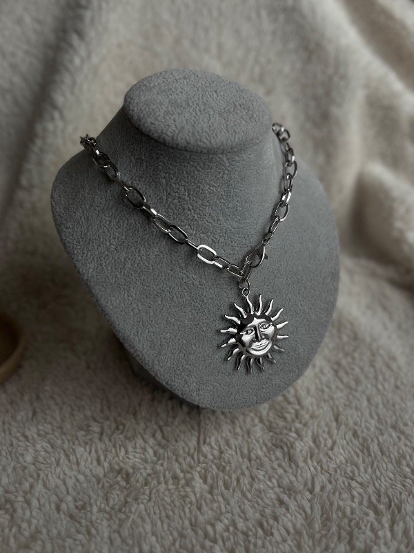 Producto - Collar silver sol de mayo