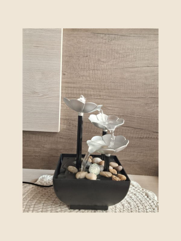 Producto - Fuente de agua "Flor plateada"