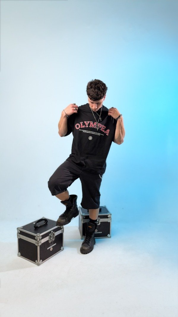 Producto - Tee Black "COLLEGIATE" - 2