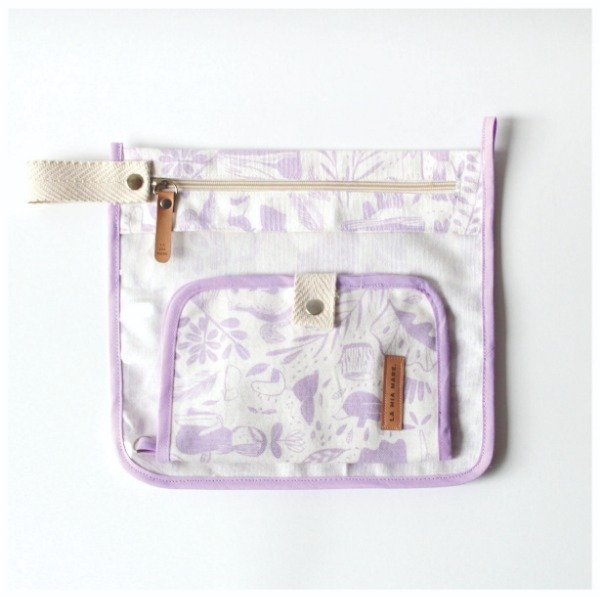 Producto - Kit Viajero Porta documentos, Sobre vista transparente lila