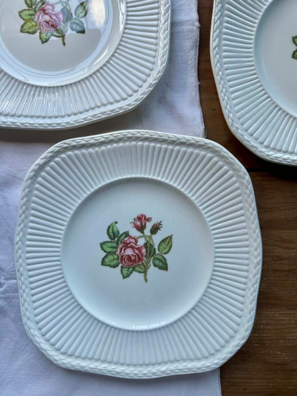 Producto - 12 Platos de entrada de loza inglesa Wedgwood Moss Rose