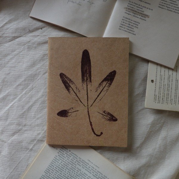 Producto - Libreta Huellas #Mburucuyá