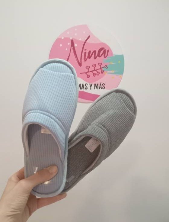 Producto - Chinela antideslizante morley