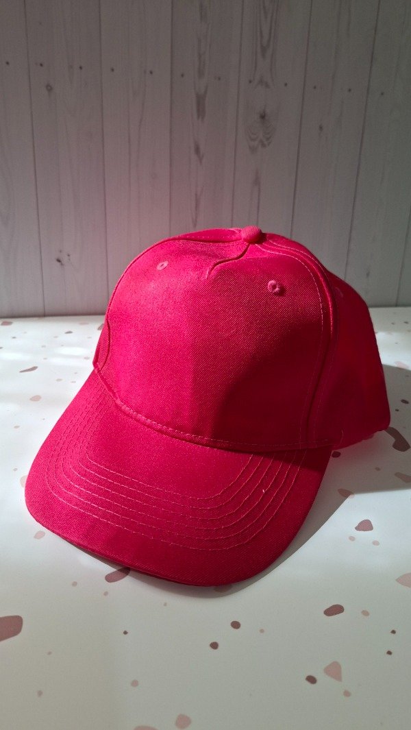 Producto - Gorra fucsia