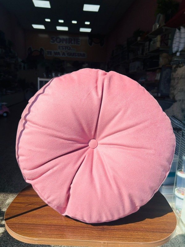 Producto - Almohadón redondo pana con botón