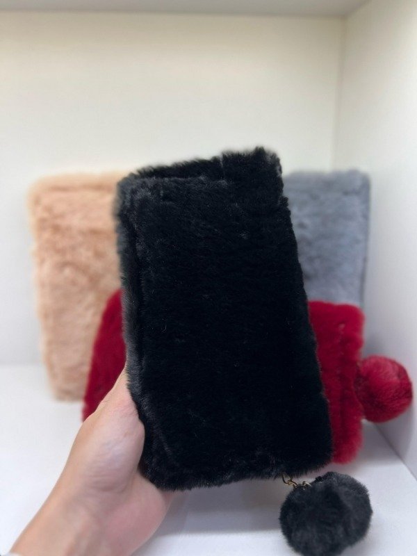 Producto - BILLETERA PELUCHE - NEGRO