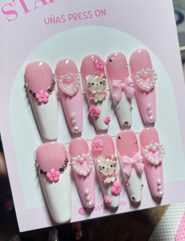 Producto - Uñas Press On Hello Kitty