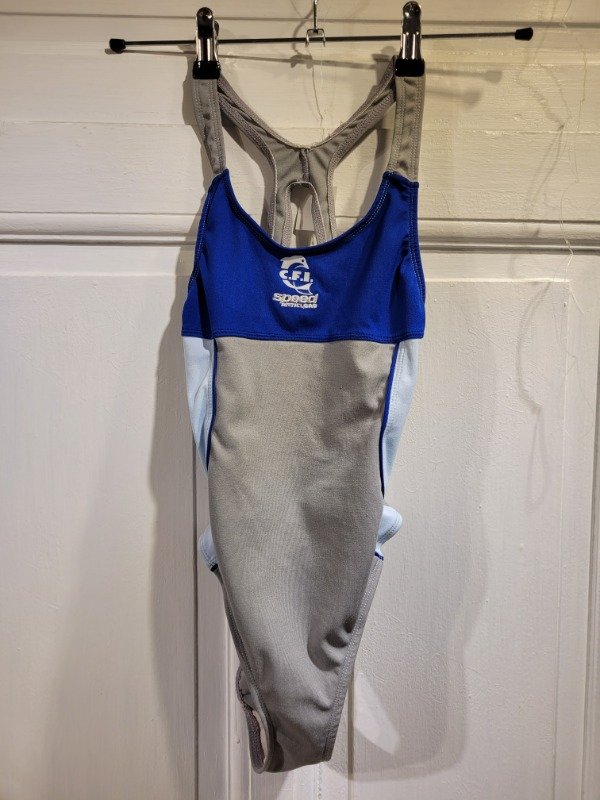 Producto - Traje de baño SPEED azul y gris Talle 16 años - PRECIO: 12X