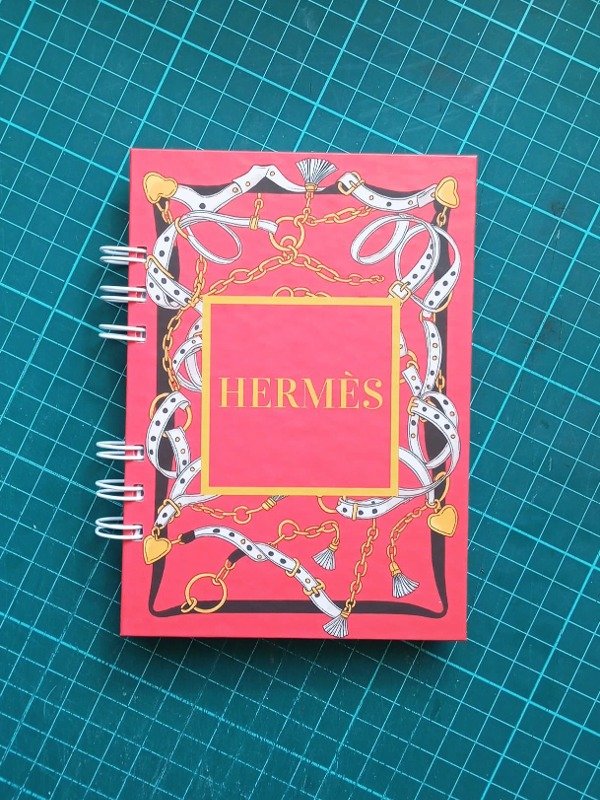 Producto - HERMES: Libreta A6 - LEYENDAS DE LA MODA
