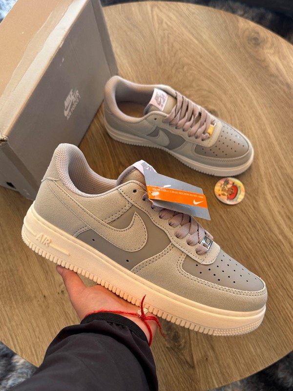 Producto - Air Force Gris