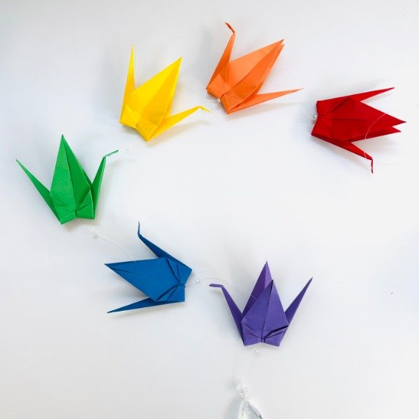 Producto - Colgante de grullas Orgullo