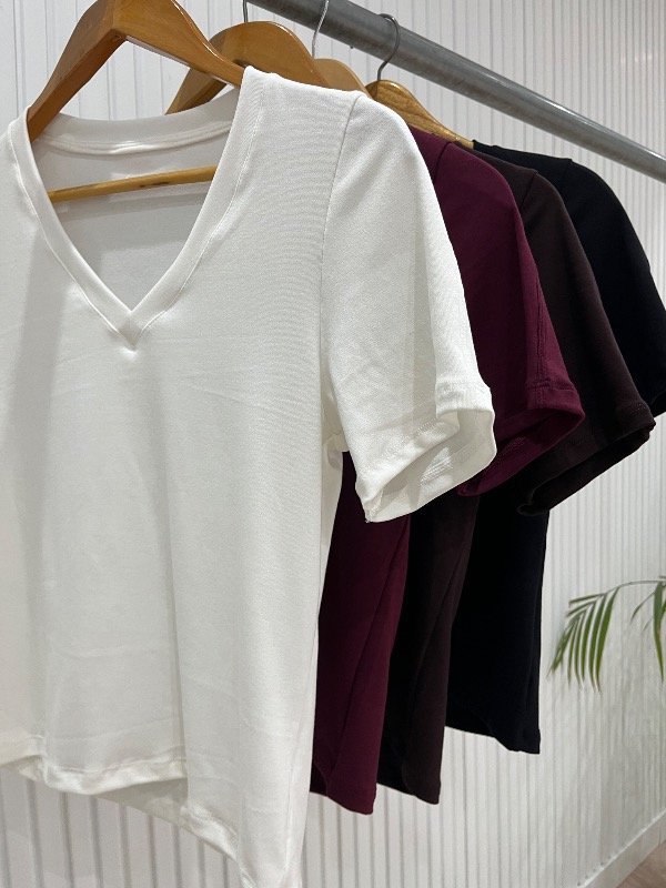 Producto - Remera básica de jersey (cuello v)