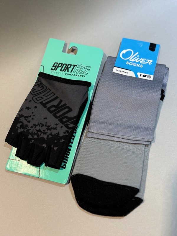 Producto - Combo medias + guantes gris