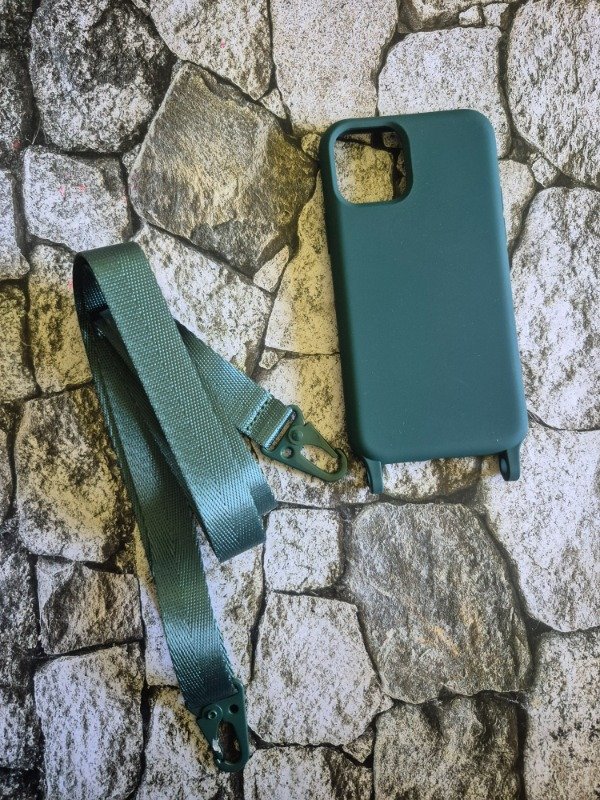 Producto - Funda silicone soft con correa ancha Iphone 11 Pro verde oscuro