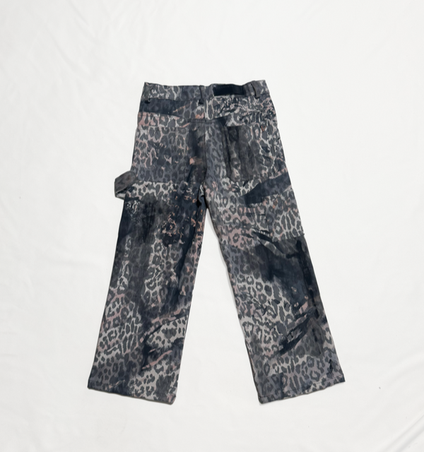 Producto - PANTALÓN OVERSIZE ANIMAL PRINT GREY - 1