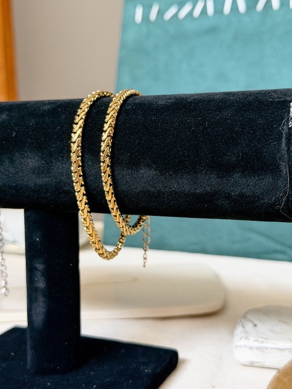 Producto - Pulsera diaria unisex de acero inoxidable 304 con baño de oro de 18K