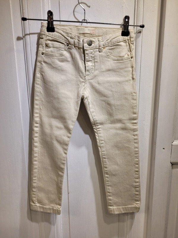 Producto - Jean ZARA beige Talle 4/5 años - PRECIO: 9X