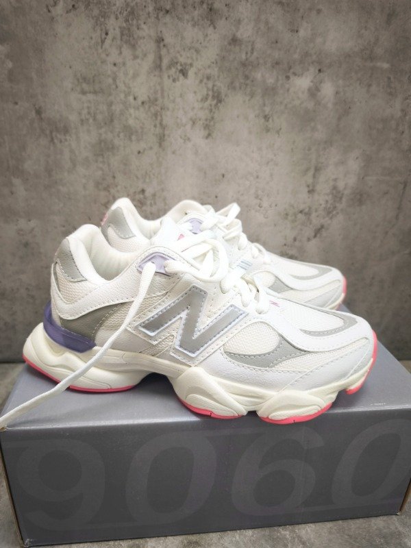 Producto - New Balance 9060