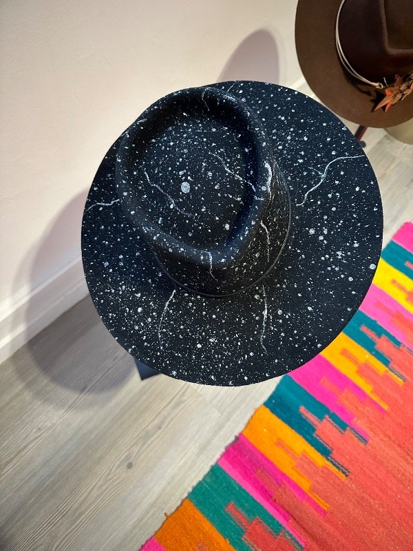 Producto - Fedora Pintado Negro