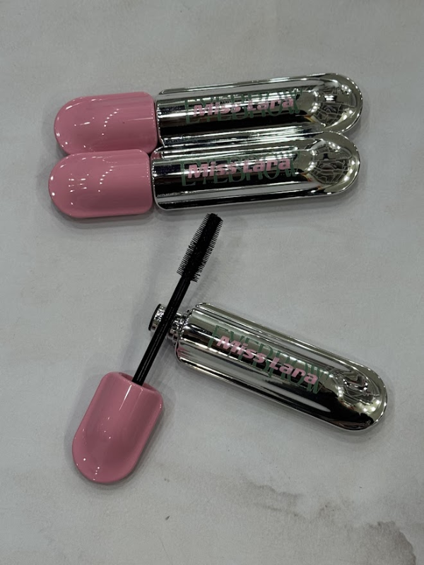 Producto - Máscara de pestañas Lash Sensational Miss Lara
