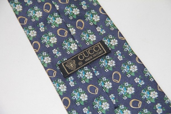 Producto - Gucci flowersmade in Italy silk tie.