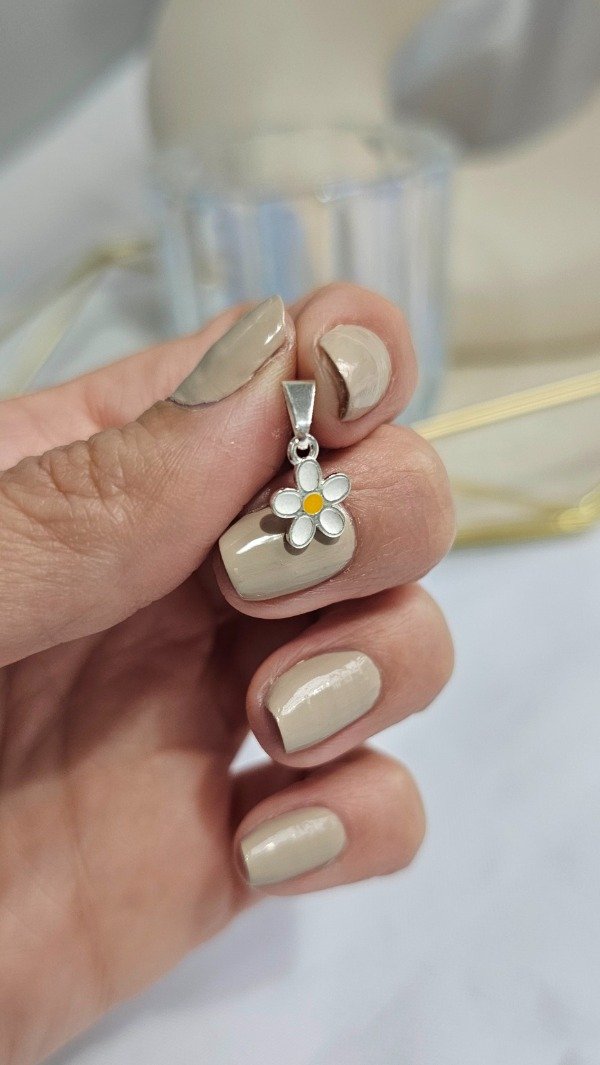 Producto - Dije margarita 0,8cm. Plata