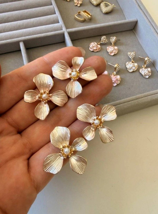 Producto - Aros Flor Camelia Gold