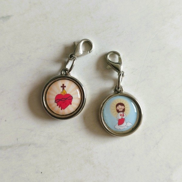 Producto - MEDALLITAS SUELTAS CON ARGOLLA - DETENTE