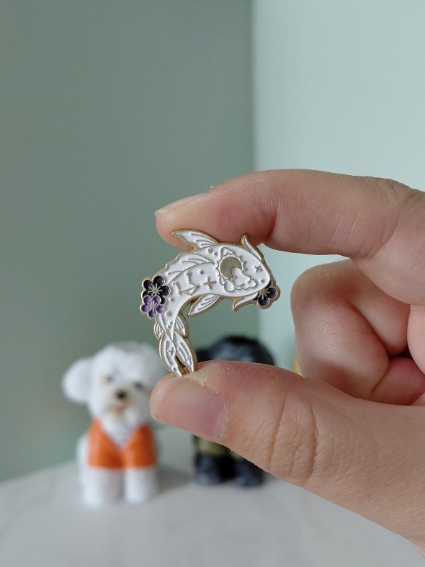 Producto - Pin metalizado - Ballena en dorado #3019