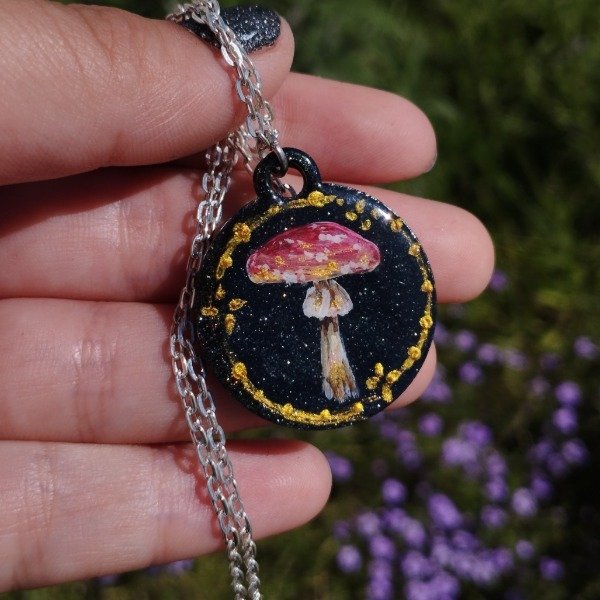 Producto - Collar pintado a mano amanita gold