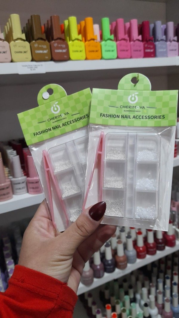 Producto - Deco con pinza caviar plateado y media perla blanca CHERIMOYA