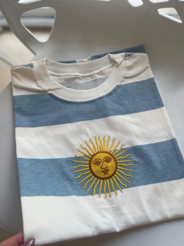 Producto - Remera argentina sol de mayo - 1
