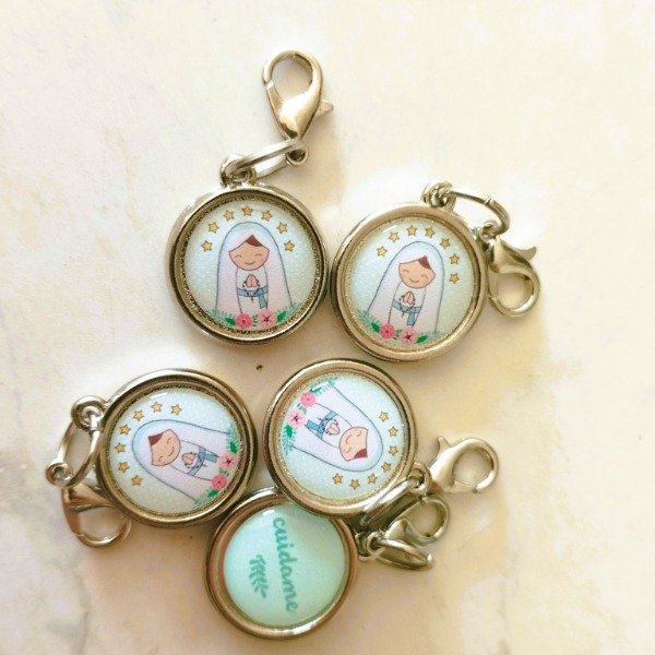 Producto - Medallitas para colgar Virgen de Lourdes