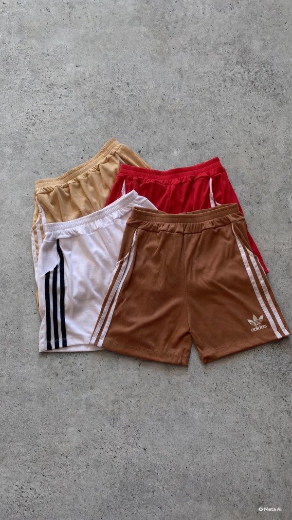 Producto - SHORT TRES LINEAS
