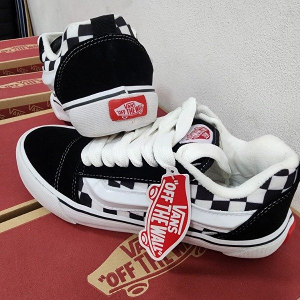 Producto - ZAPATILLAS VANS KNU PRETO/XADREZ
