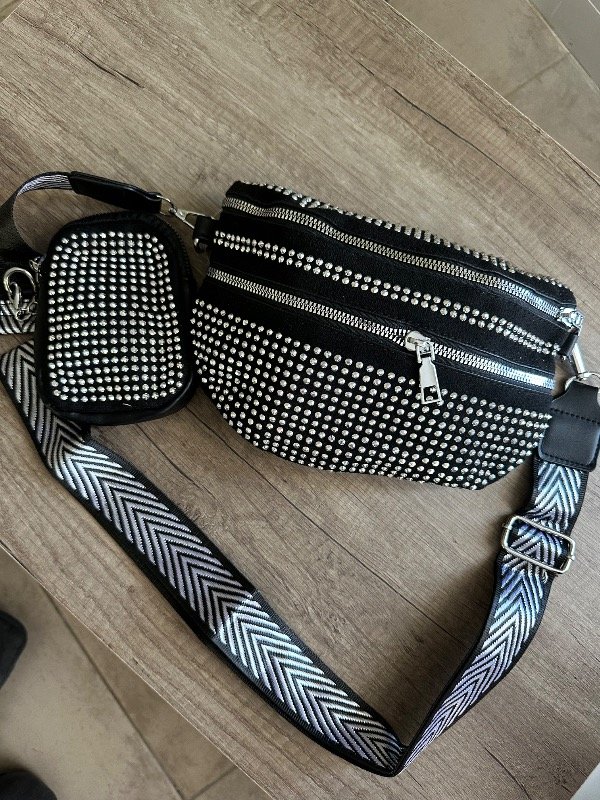 Producto - Riñonera con strass